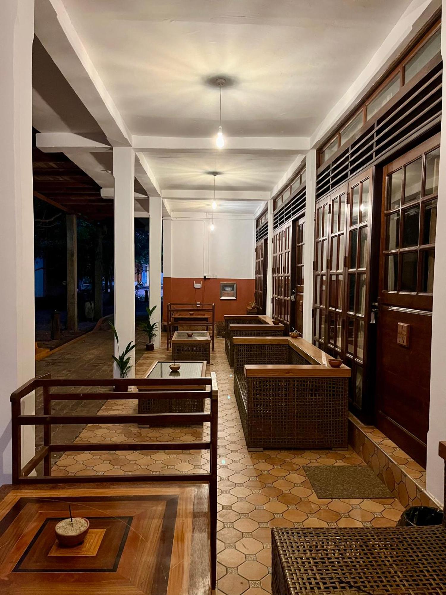 Hotel 4 U Saliya Garden Anuradhapura Exterior foto