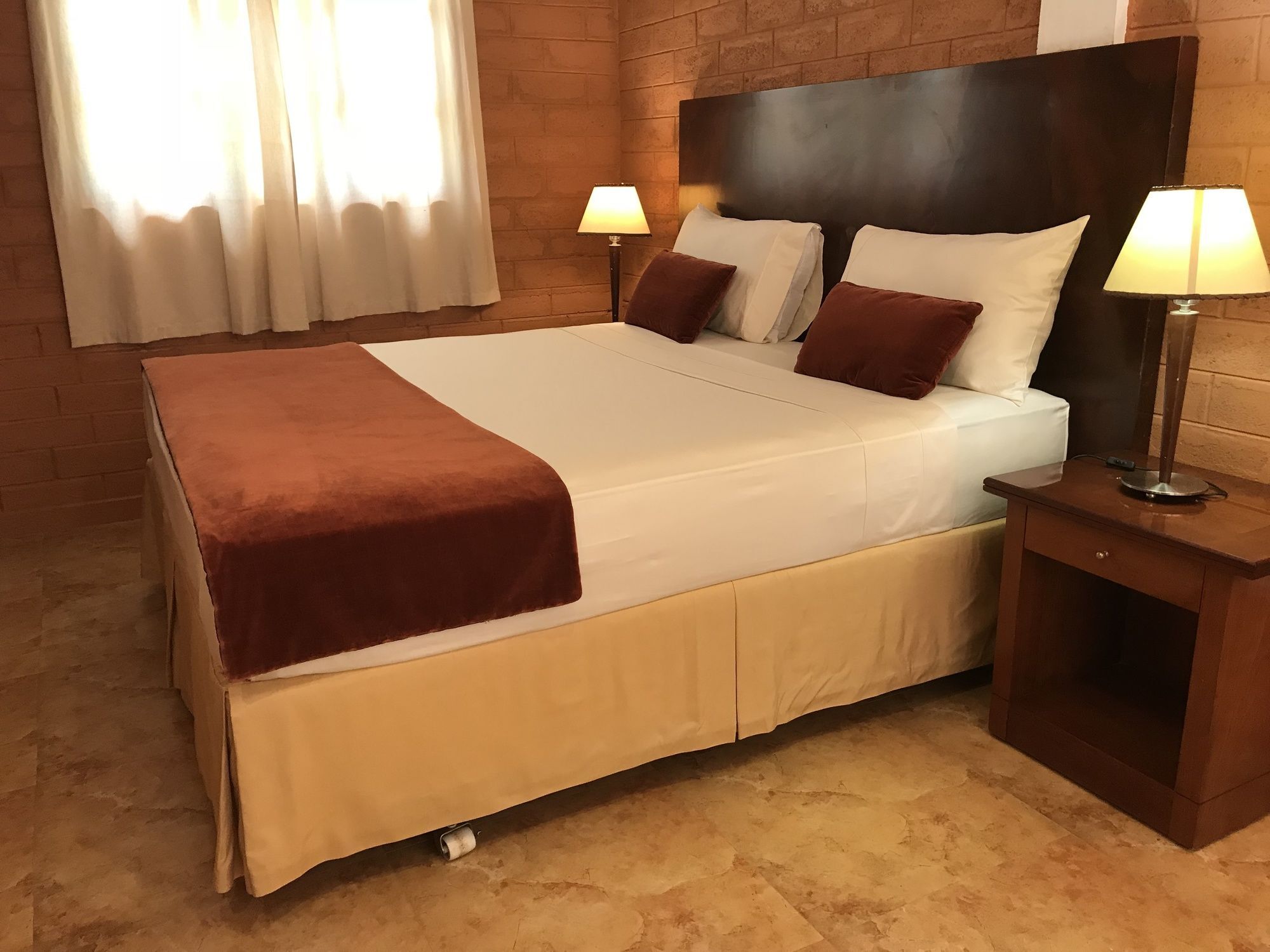 Hotel 4 U Saliya Garden Anuradhapura Exterior foto