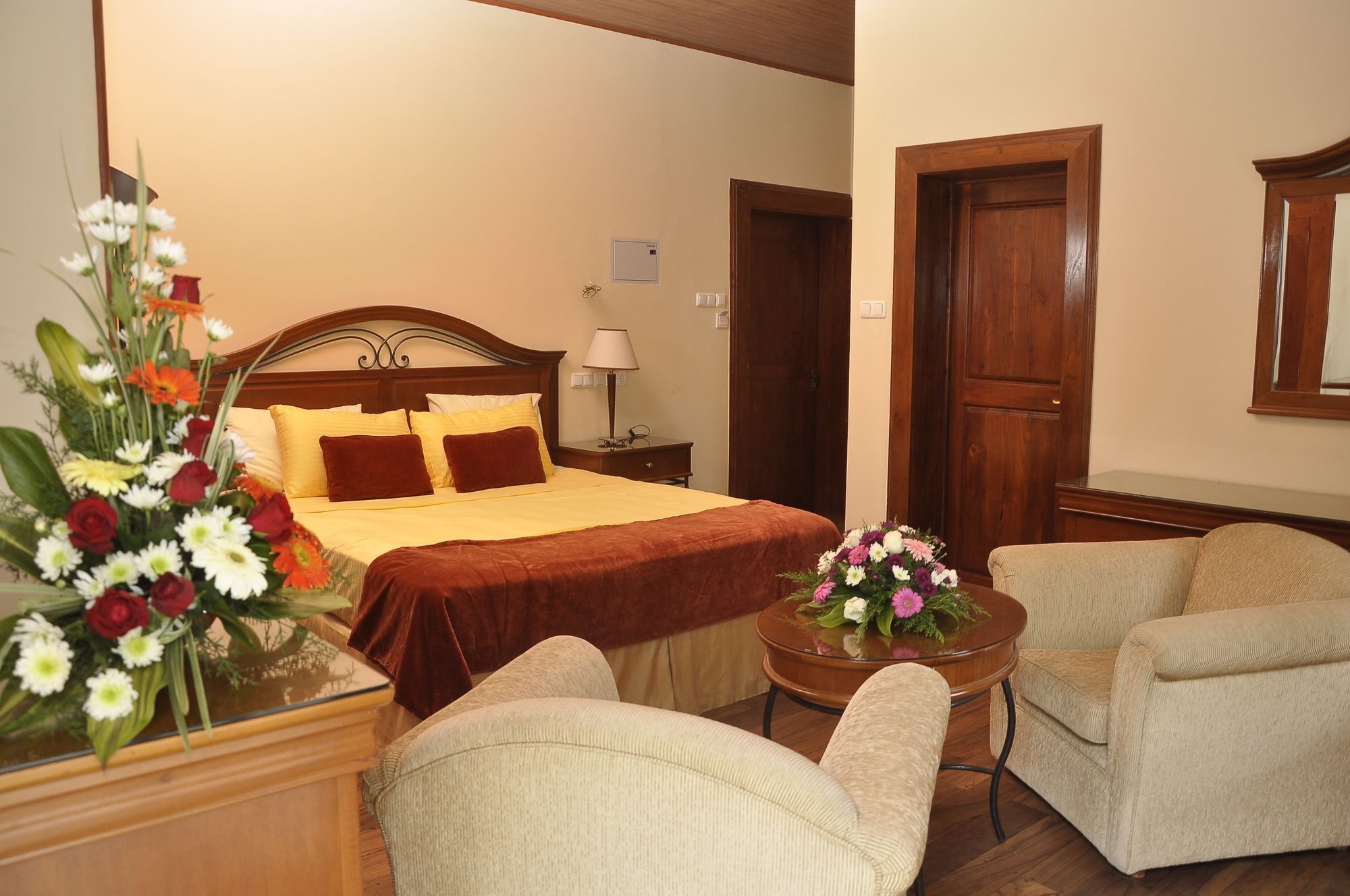 Hotel 4 U Saliya Garden Anuradhapura Exterior foto