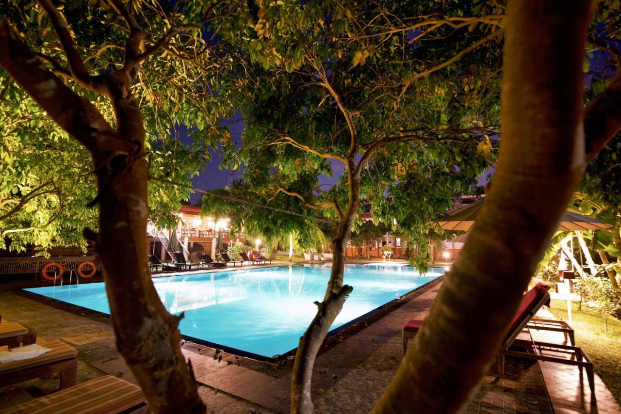 Hotel 4 U Saliya Garden Anuradhapura Exterior foto